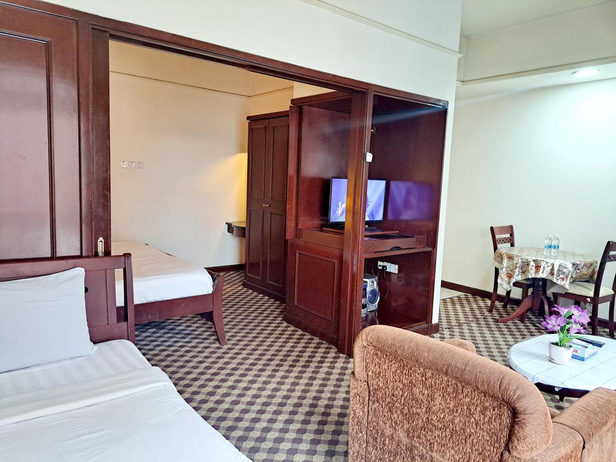 East Service Times Square Kl Apartment