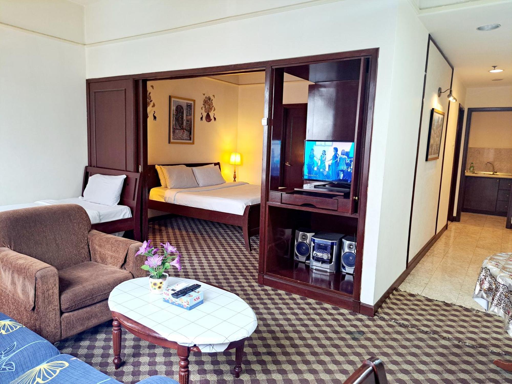 East Service Times Square Kl Apartment *