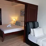 East Service Apartment Times Square Kl
